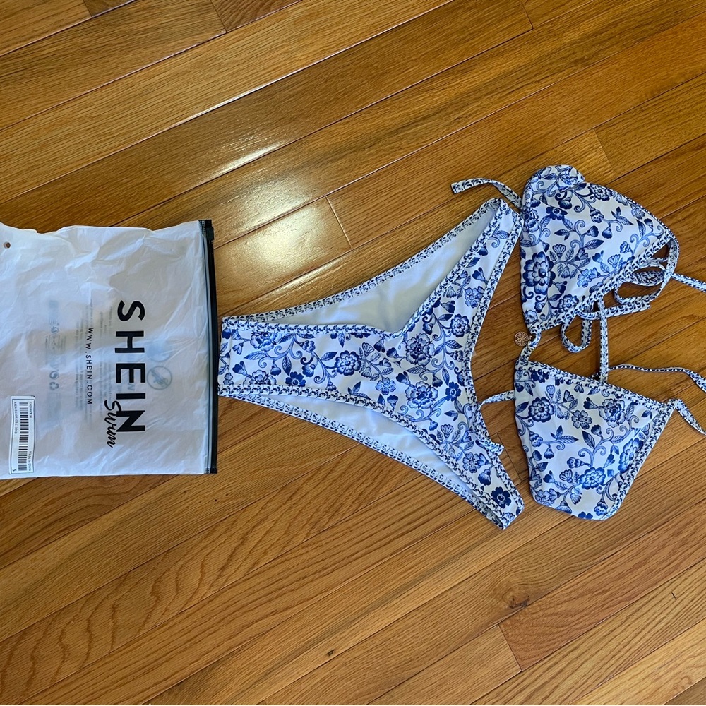Shein Blue Floral Bikini Set NWT Small